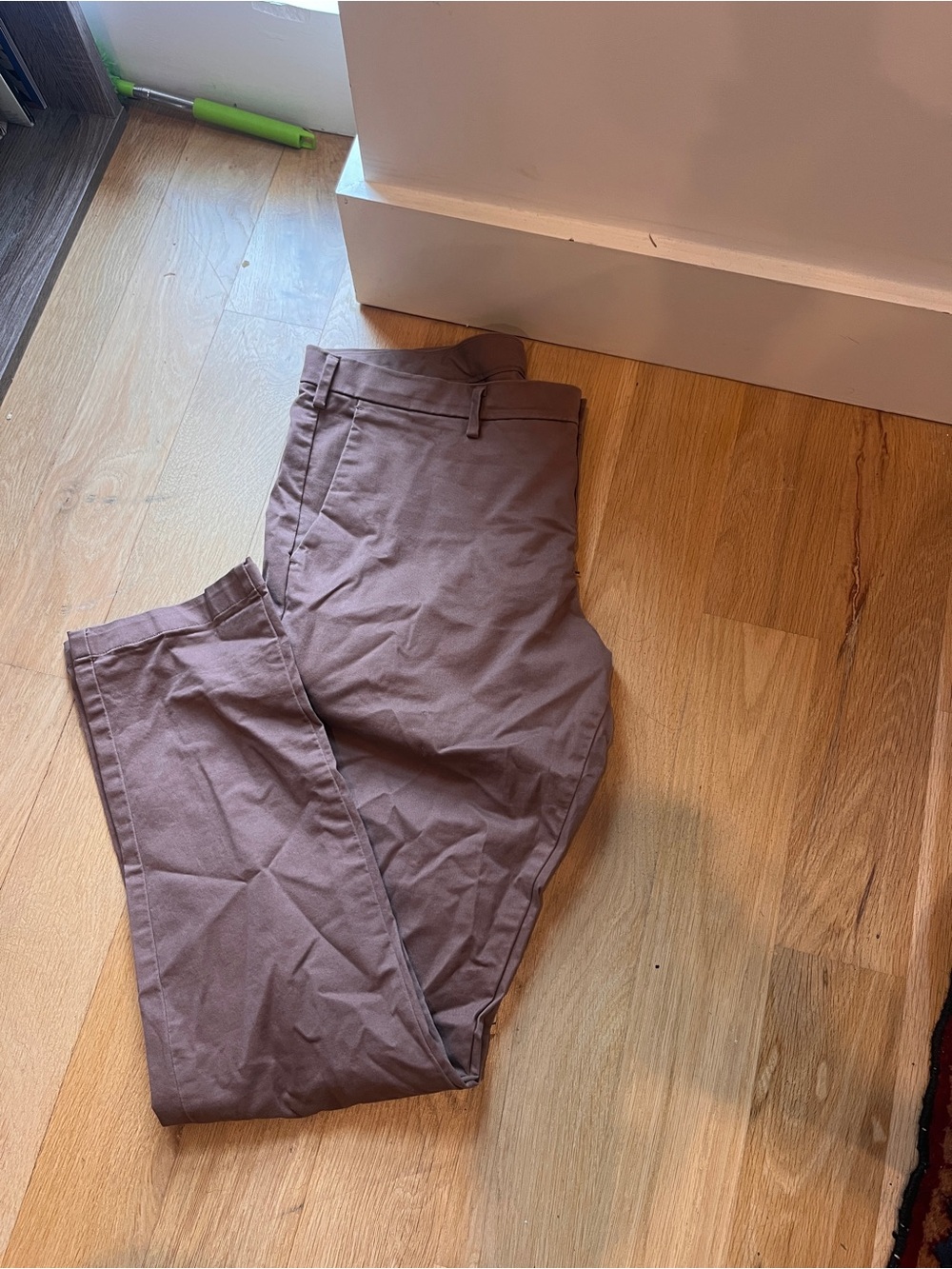 Uniqlo Men's Brown Chino Pants - Classic Fit